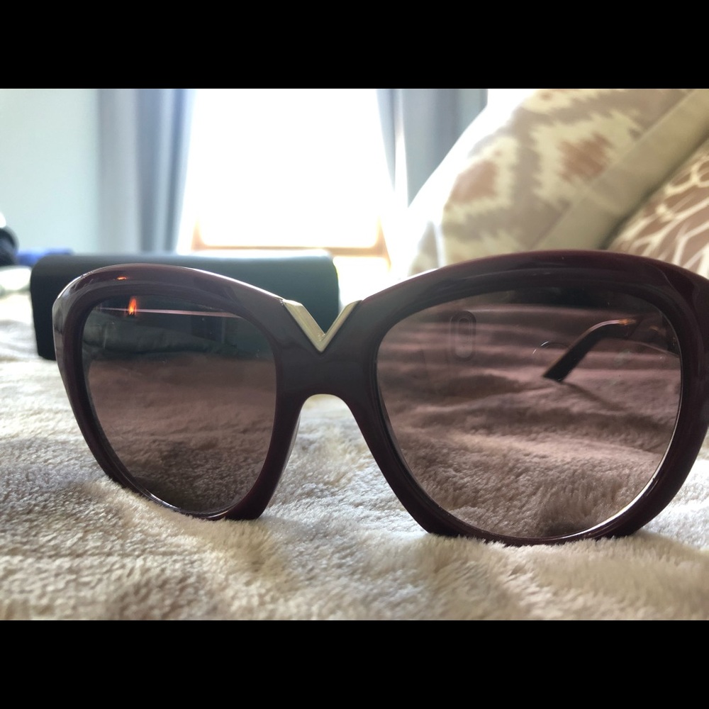 NWOT Valentino Maroon 663S Round Sunglasses - Picture 2 of 7